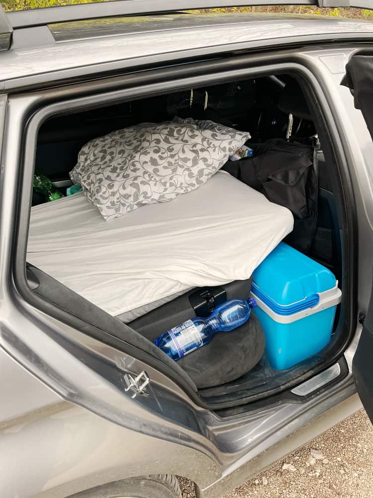 Im Auto schlafen - Tipps für Ihre Übernachtung im PKW
