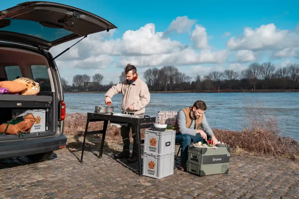 Campingküche "Koche" von travel tiger am Rhein